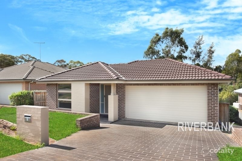9 Jarvisfield Pl, Macquarie Links, NSW 2565