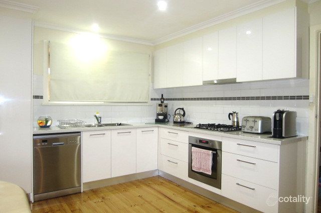 13 Douglas Ct, Thomastown, VIC 3074