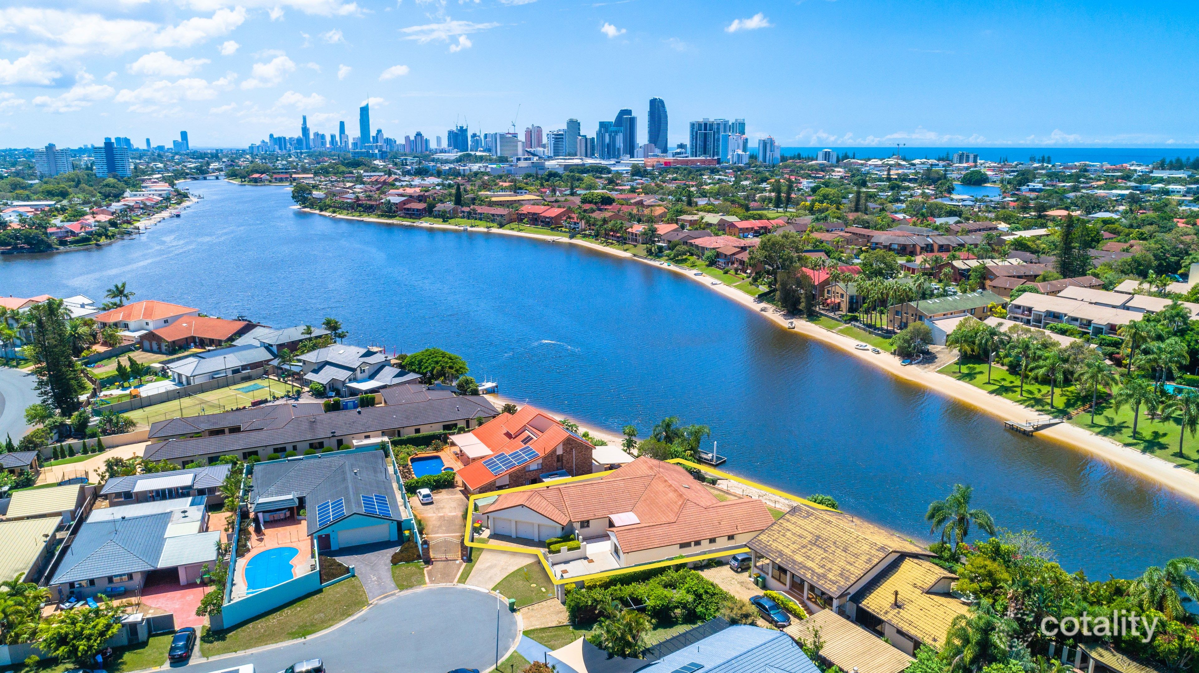 10 Australis Ct, Mermaid Waters, QLD 4218