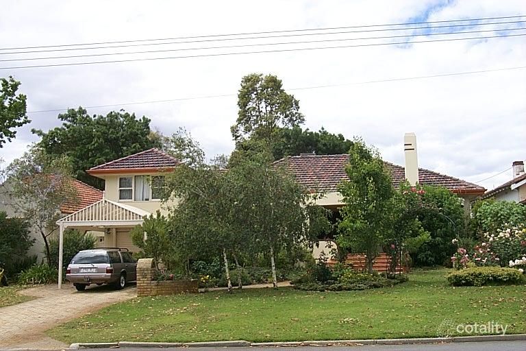 18 Rothsay Cres, Menora, WA 6050