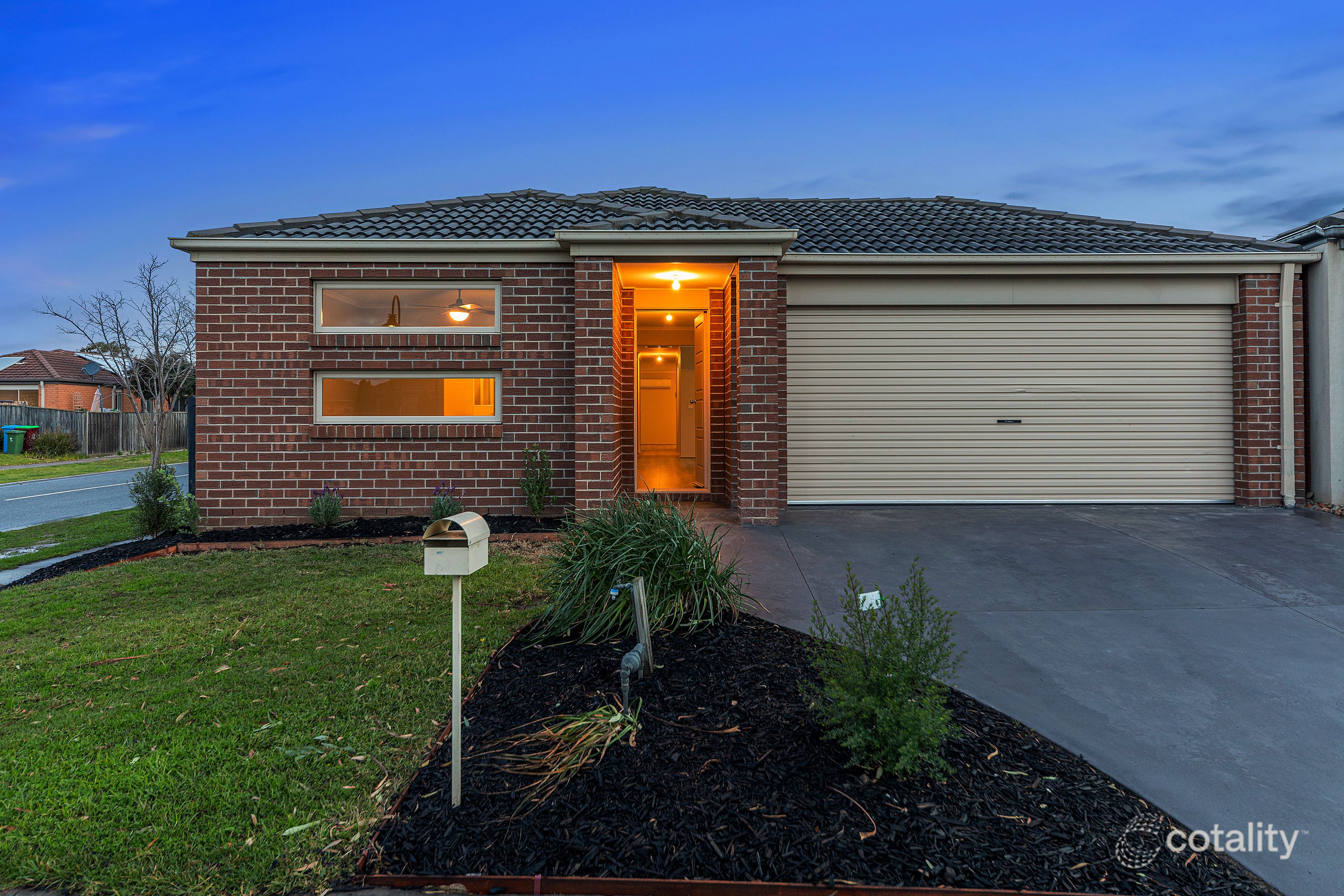 3 Banfield Pl, Lyndhurst, VIC 3975