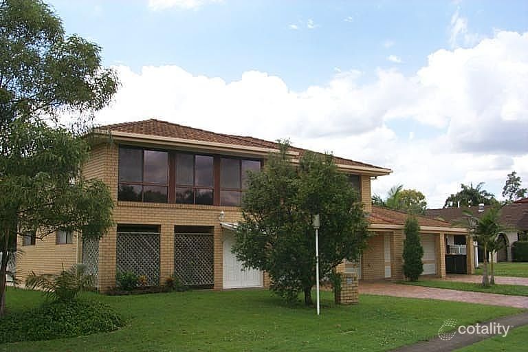 14 Eynsford St, Carindale, QLD 4152