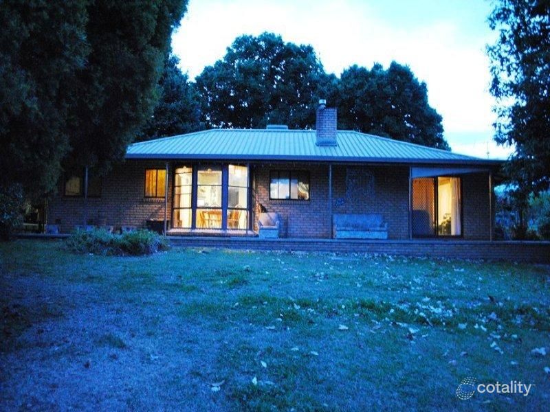 2828 Snow Rd, Whorouly, VIC 3735