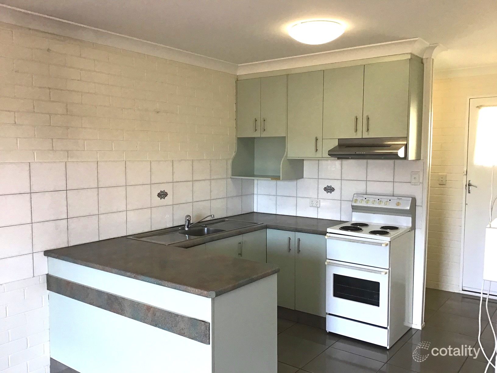 1/123 South St, Centenary Heights, QLD 4350