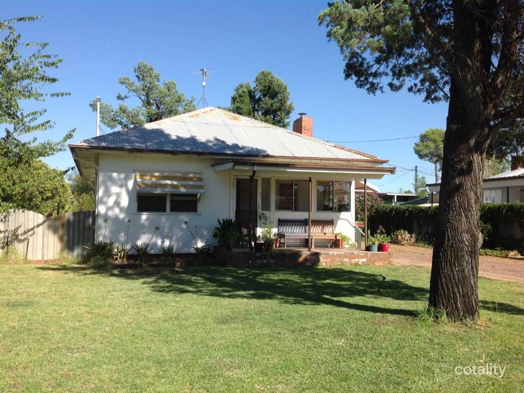 24 Banksia Ave, Leeton, NSW 2705