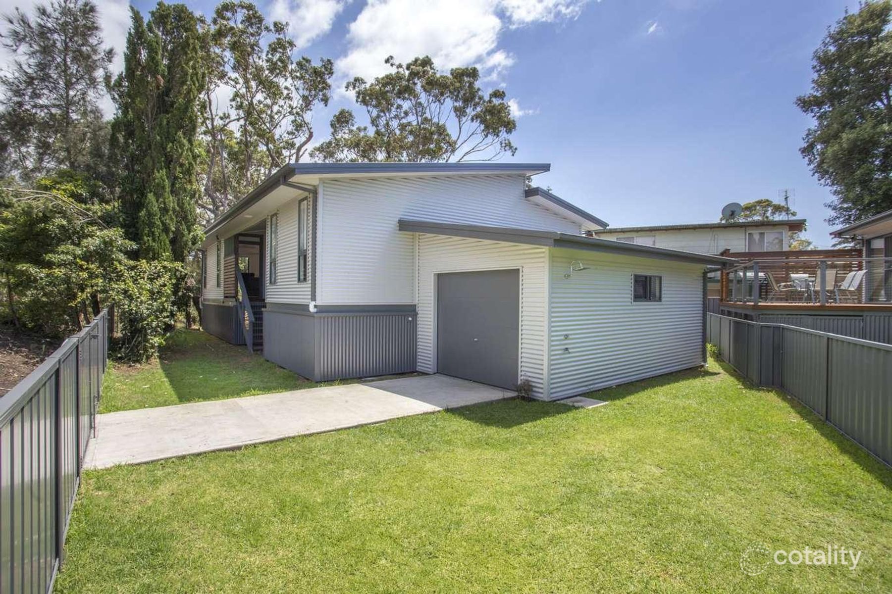 2 Centre St, Lake Tabourie, NSW 2539