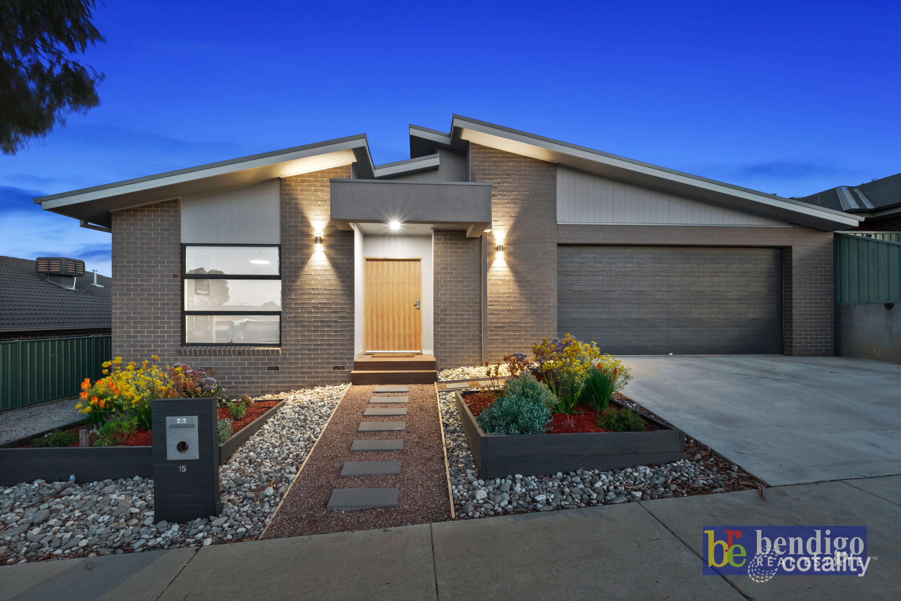 15 Sundew Dr, Kangaroo Flat, VIC 3555