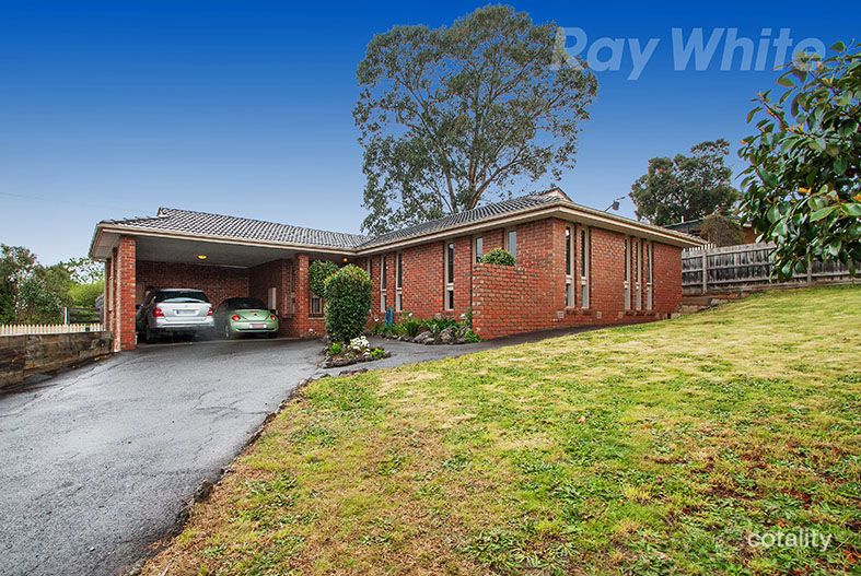 4 Arkarra Ct, Mooroolbark, VIC 3138