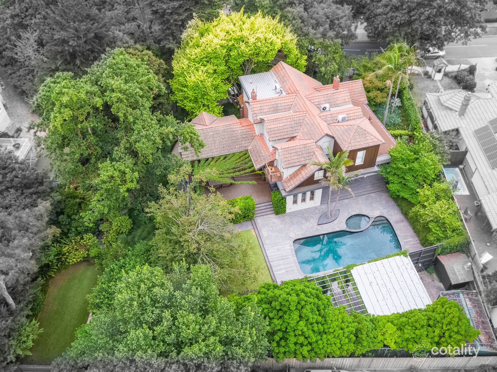 8 Winson Green Rd, Canterbury, VIC 3126