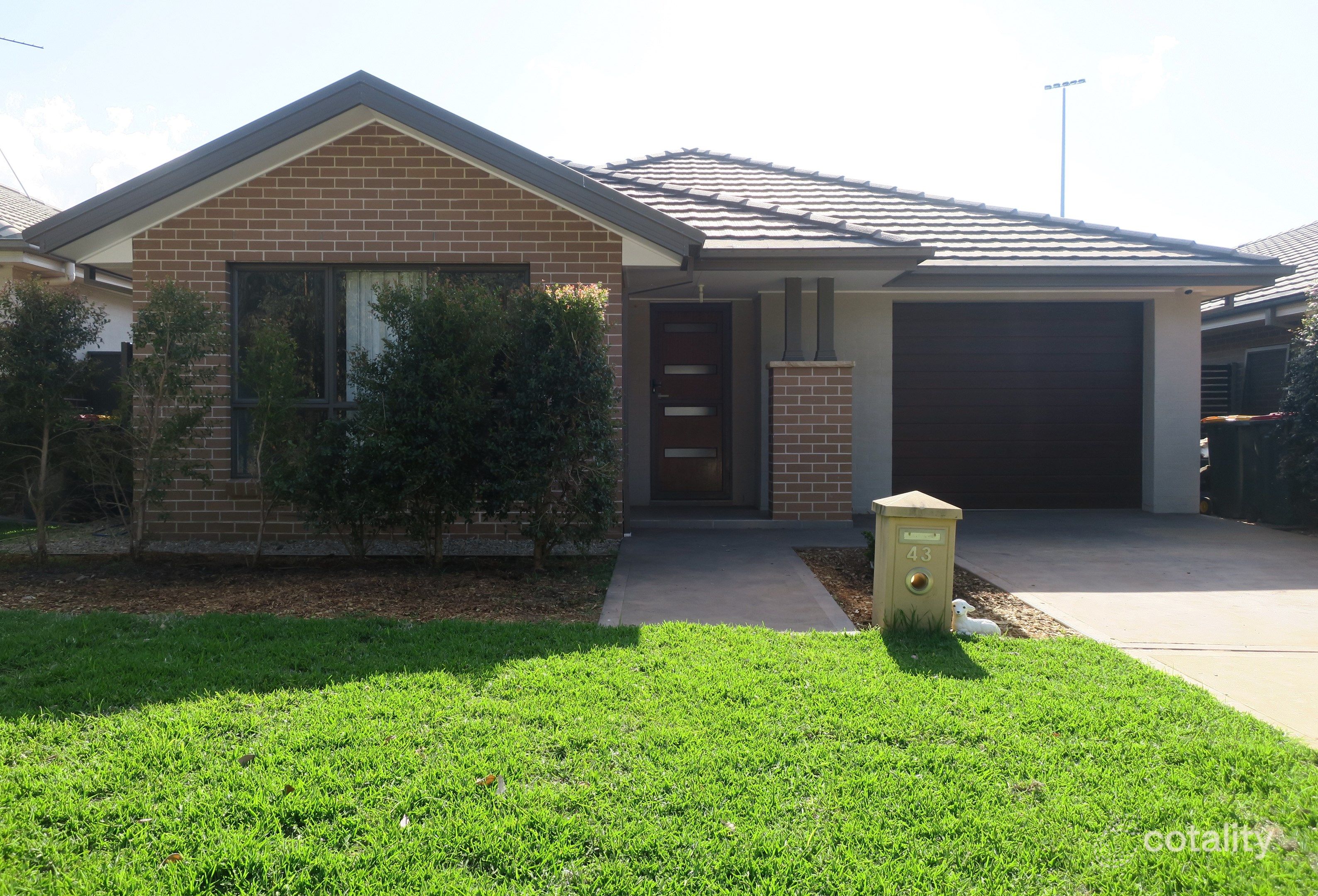 43 Saltbush Cct, Ropes Crossing, NSW 2760
