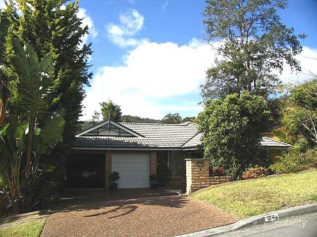 24 Rembrae Dr, Green Point, NSW 2251