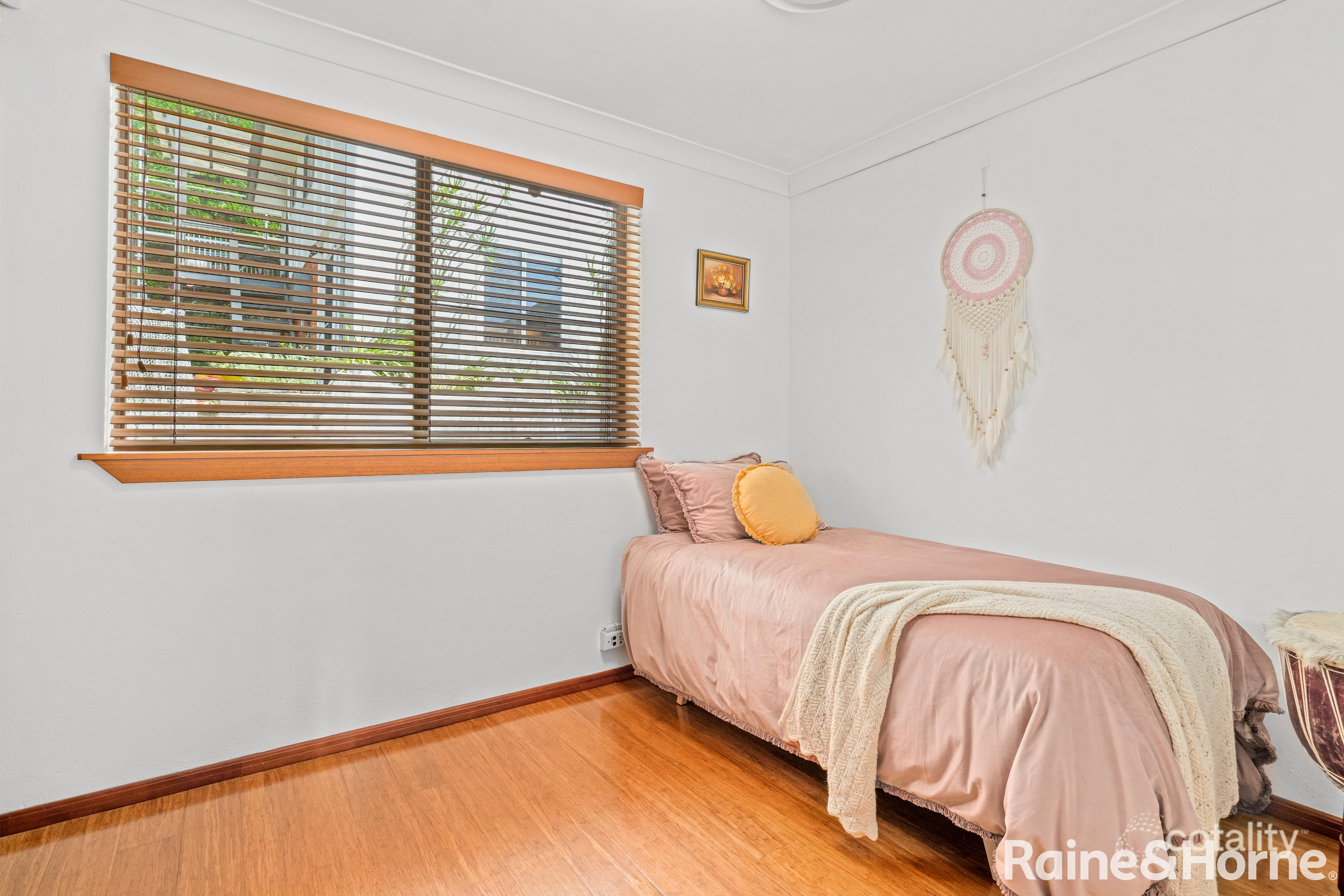 9 Sullens Ave, East Gosford, NSW 2250