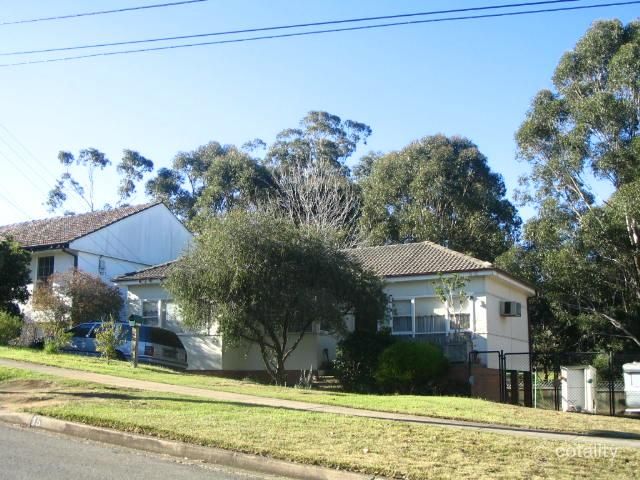 15 Lowana Cres, Seven Hills, NSW 2147