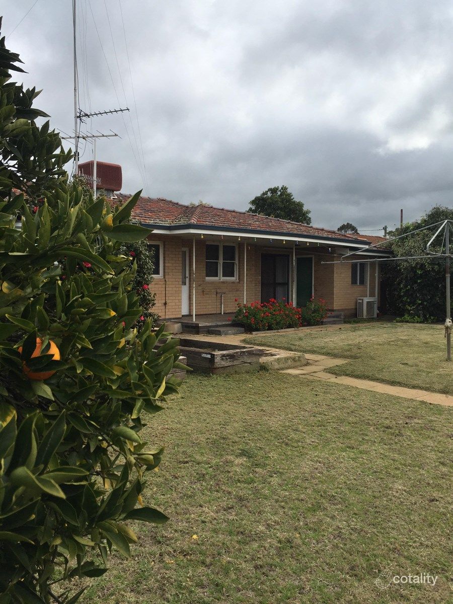 9 Montgomery St, Brookton, WA 6306