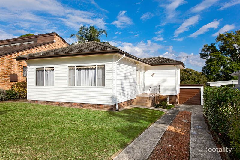 17 Banksia Ave, Engadine, NSW 2233