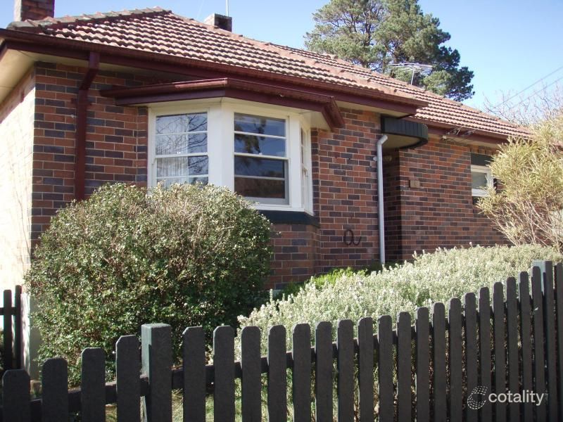 2 Oatley Ave, Katoomba, NSW 2780