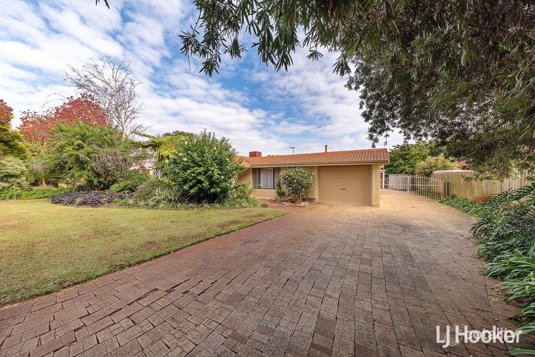 21 Beresford Pl, Leeming, WA 6149