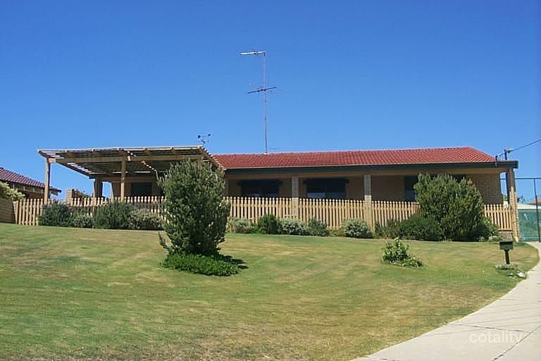 3 Mippi Rd, Halls Head, WA 6210