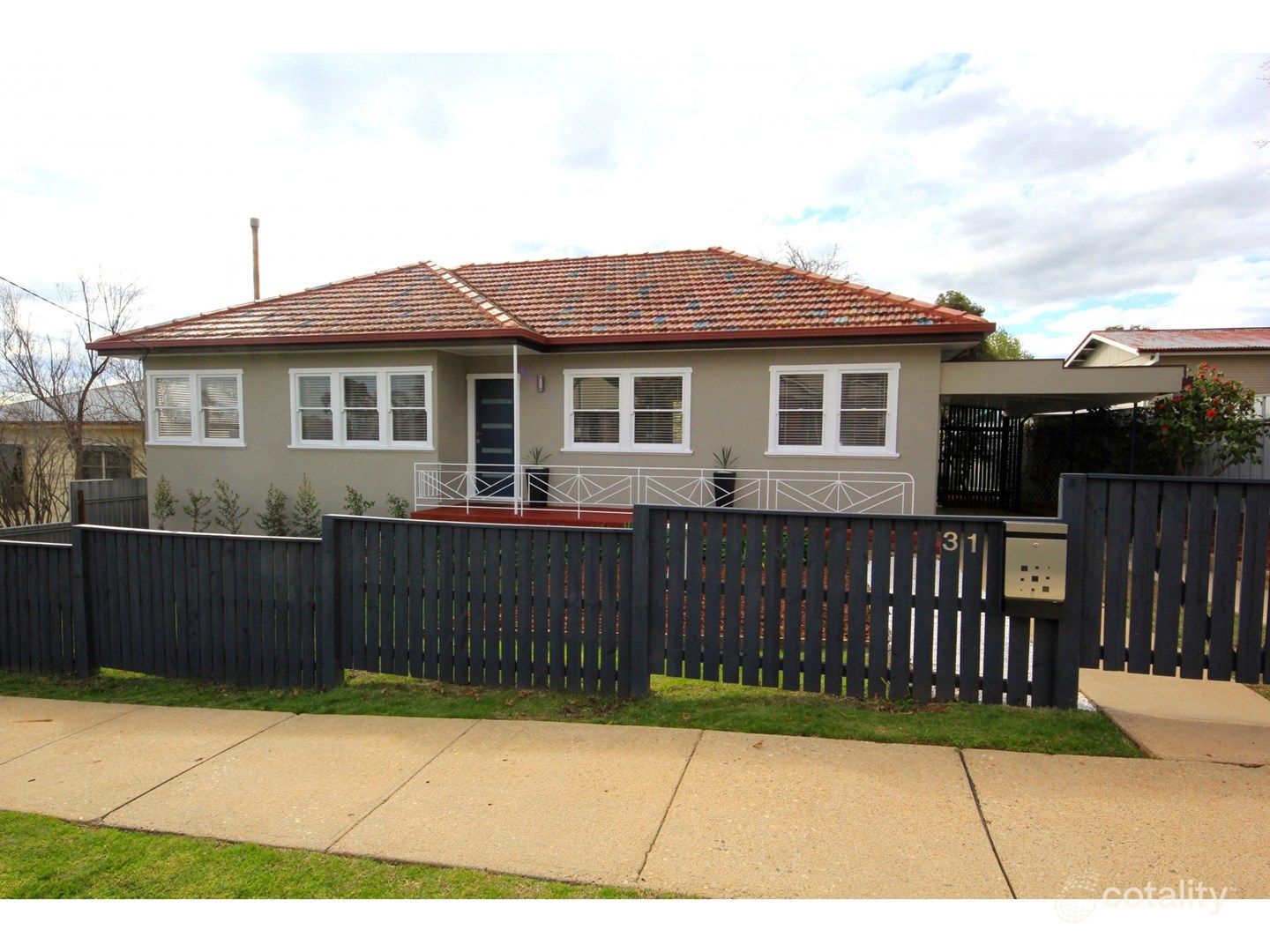 31 Hodson Ave, Turvey Park, NSW 2650