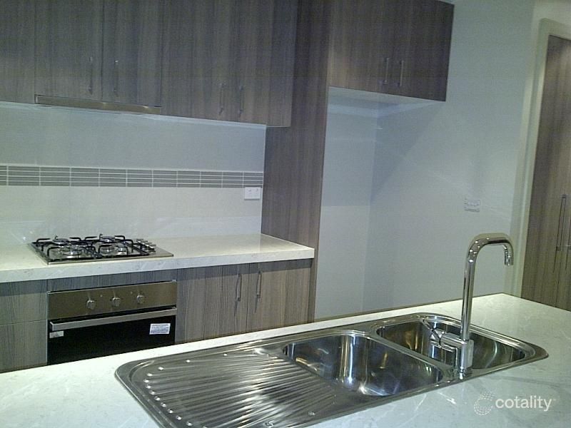 1b Leonard Ave, St Albans, VIC 3021