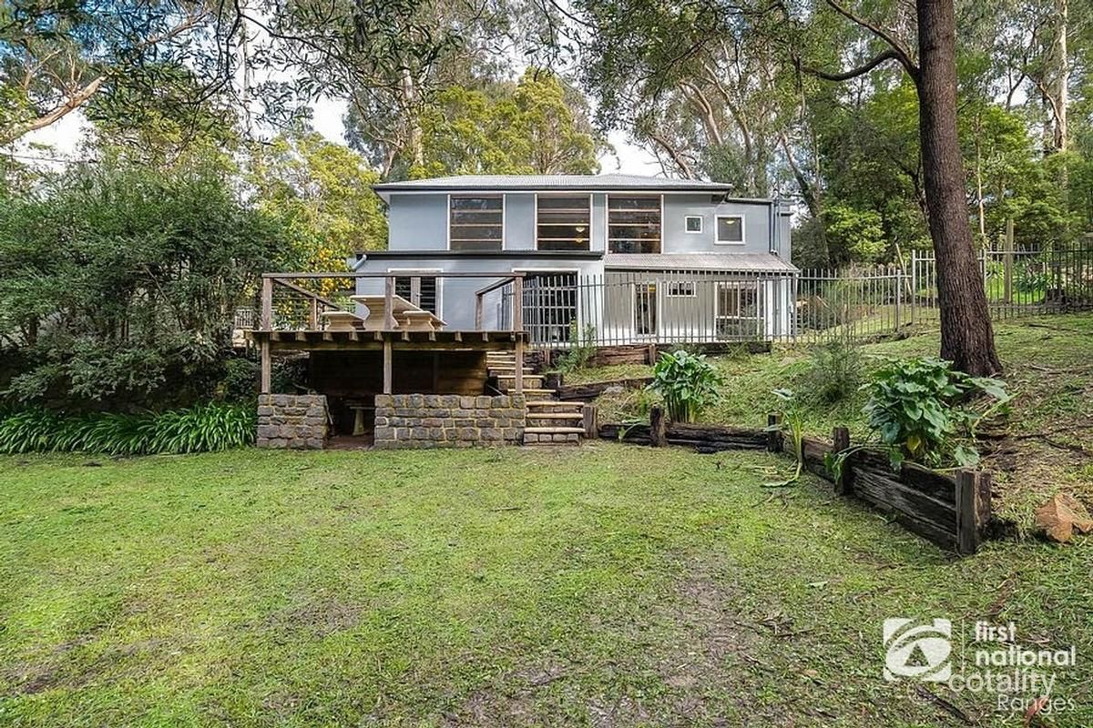 1 Charles St, Selby, VIC 3159