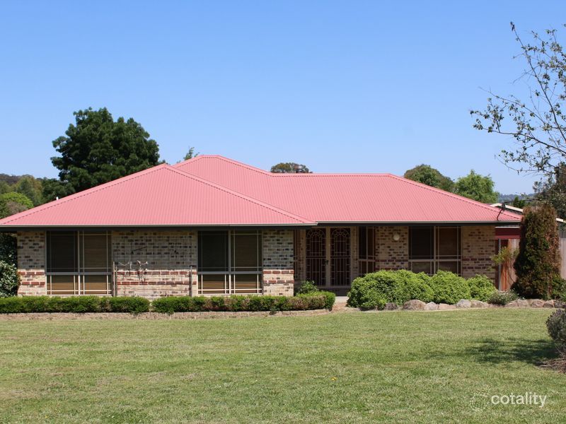 14 Cramsie Cres, Glen Innes, NSW 2370