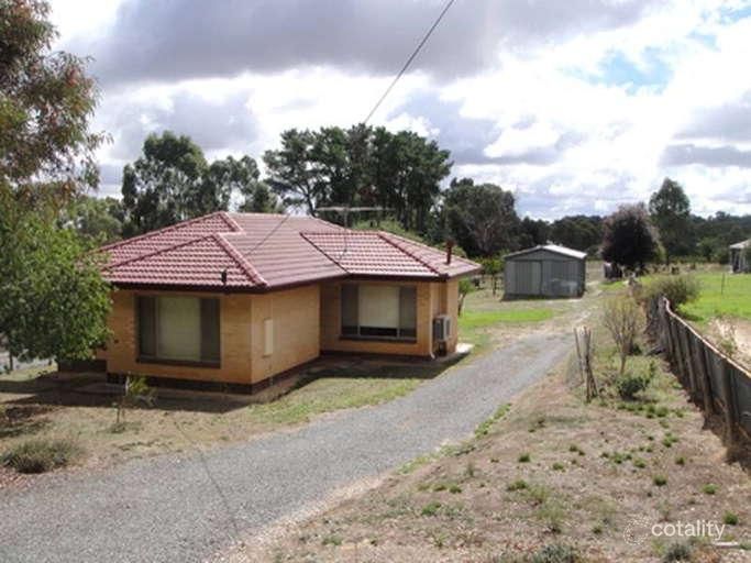 33 South Tce, Williamstown, SA 5351