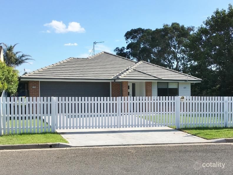 26 Pollock Ave, Wyong, NSW 2259