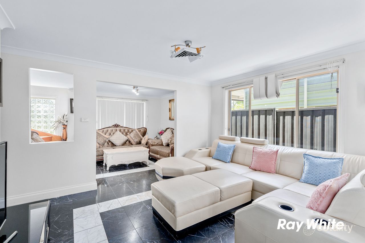 77 Bombala Cres, Quakers Hill, NSW 2763