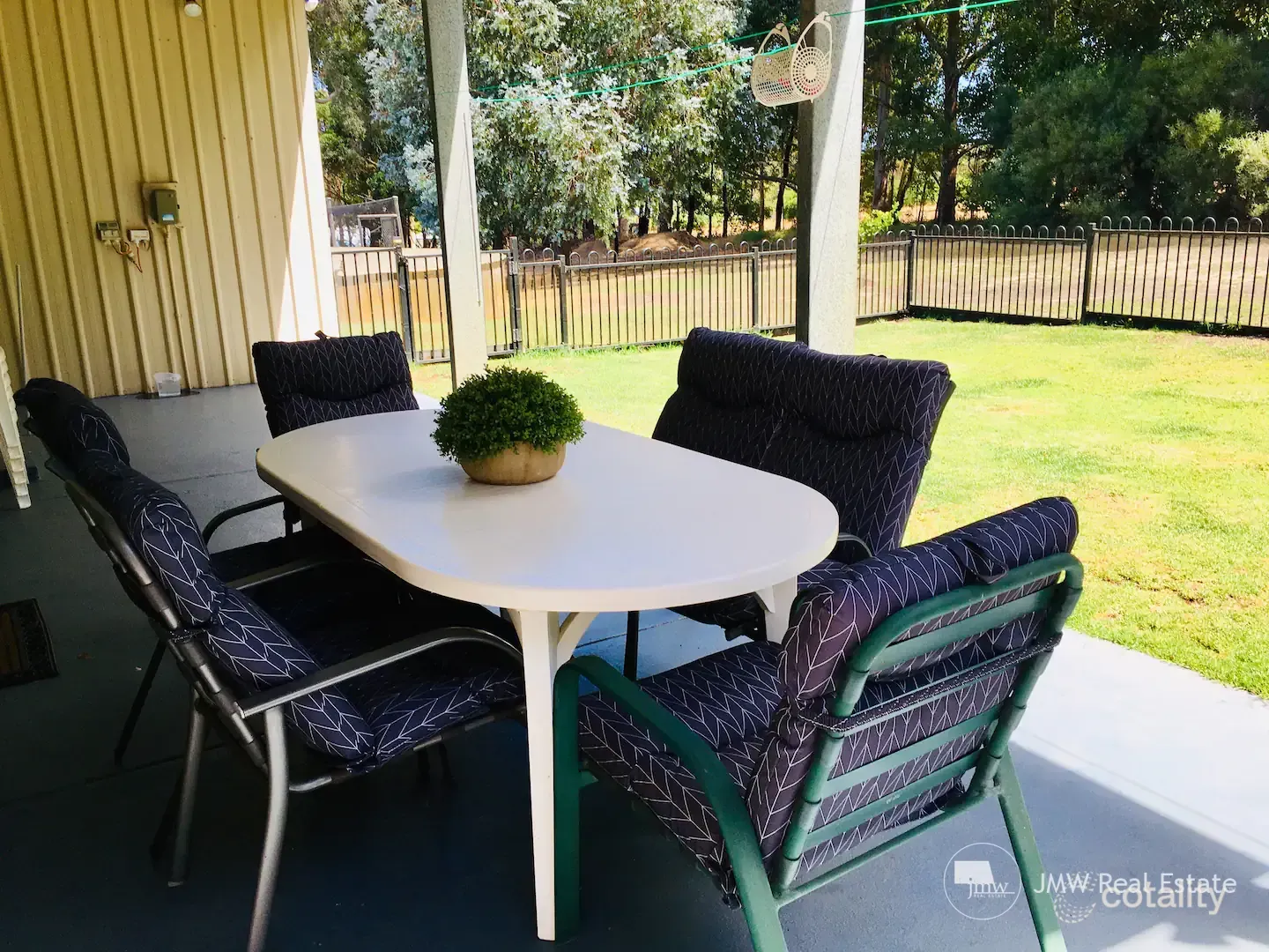 60 Brushwood Brook Dr, Yallingup, WA 6282