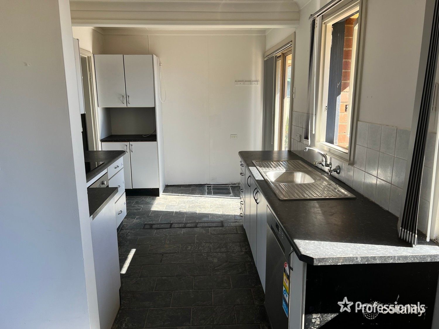 9 Captain Cook Dr, Willmot, NSW 2770