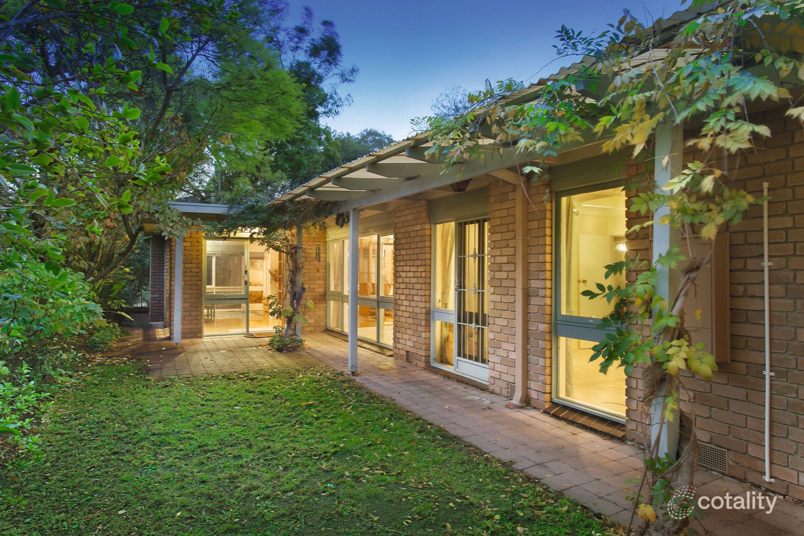 112 Great Valley Rd, Glen Iris, VIC 3146
