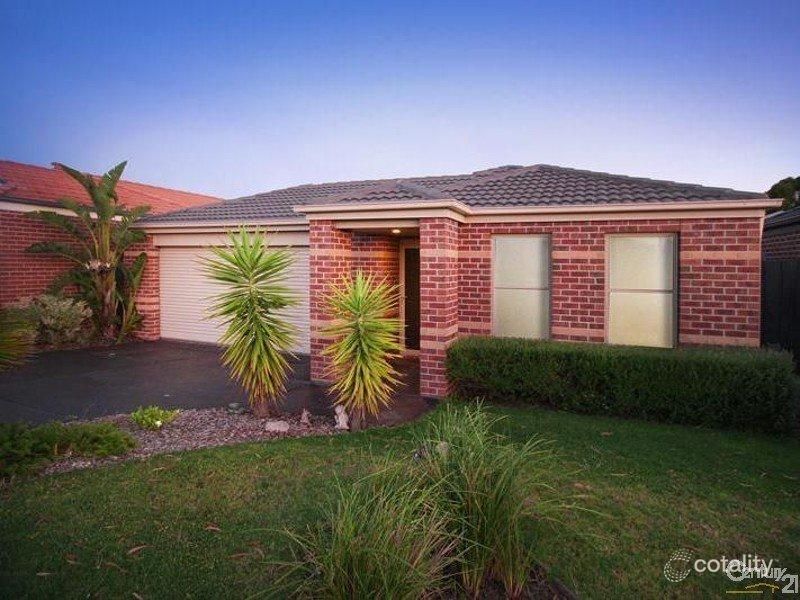 28 Parman Ave, Pakenham, VIC 3810