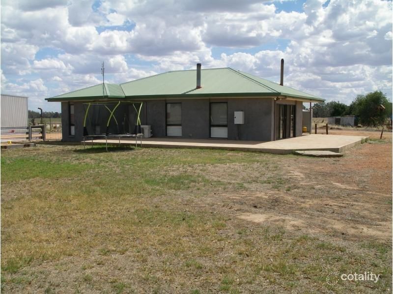 1850 Logan-Wedderburn Rd, Fentons Creek, VIC 3518