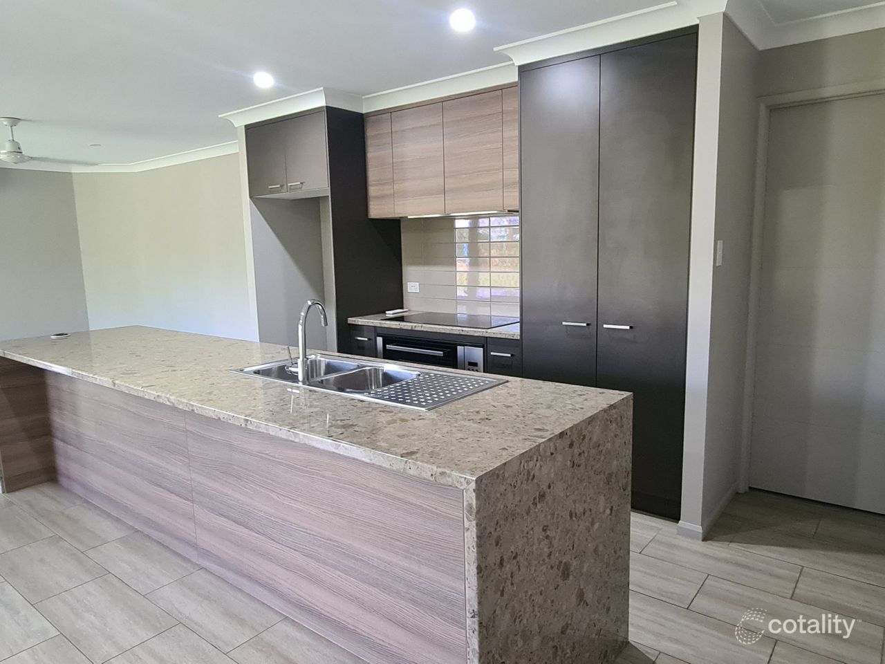 40 Koolivoo Pde, Boyne Island, QLD 4680