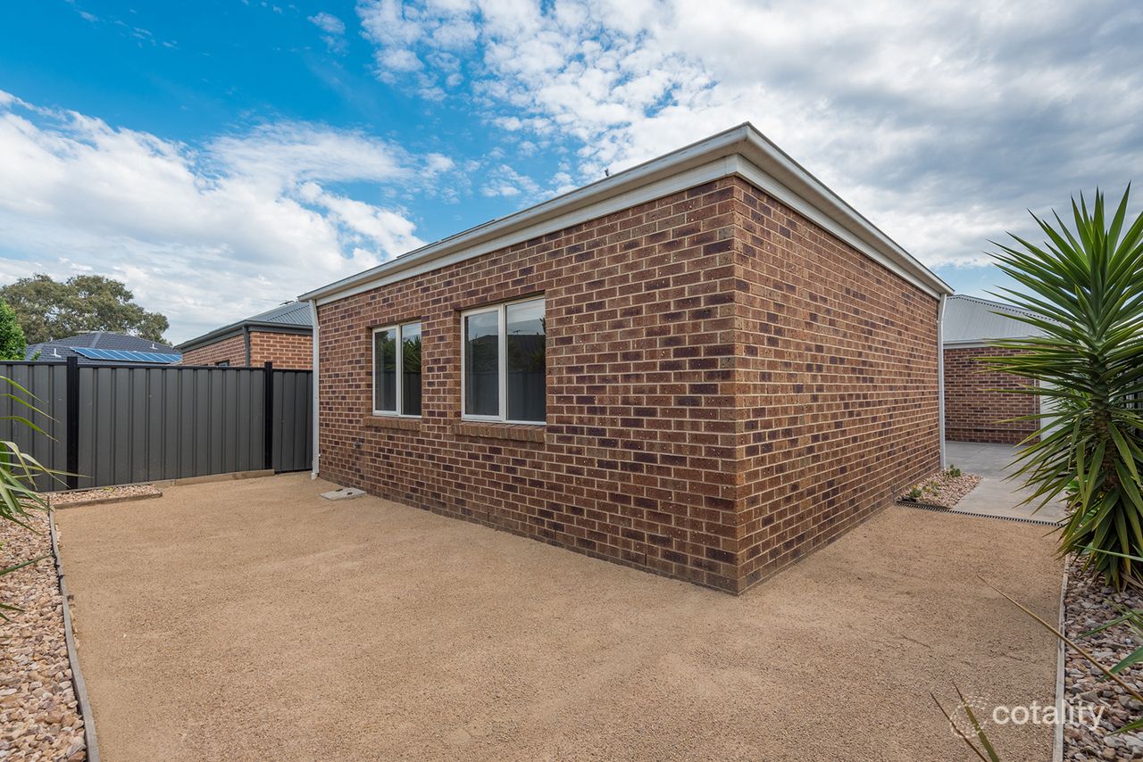 25 Highbury Cct, Craigieburn, VIC 3064