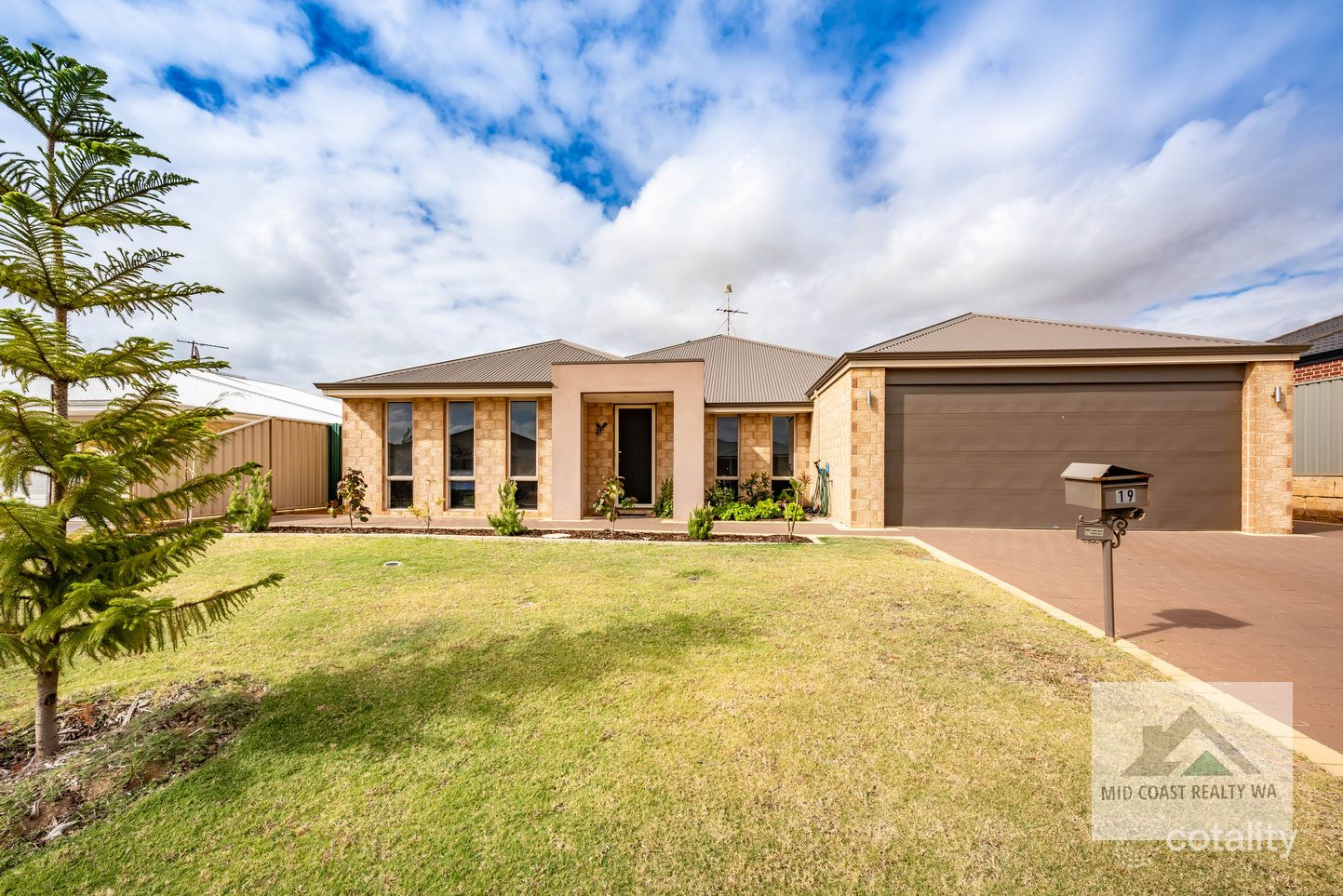 19 Beachcomber Hill, Glenfield, WA 6532