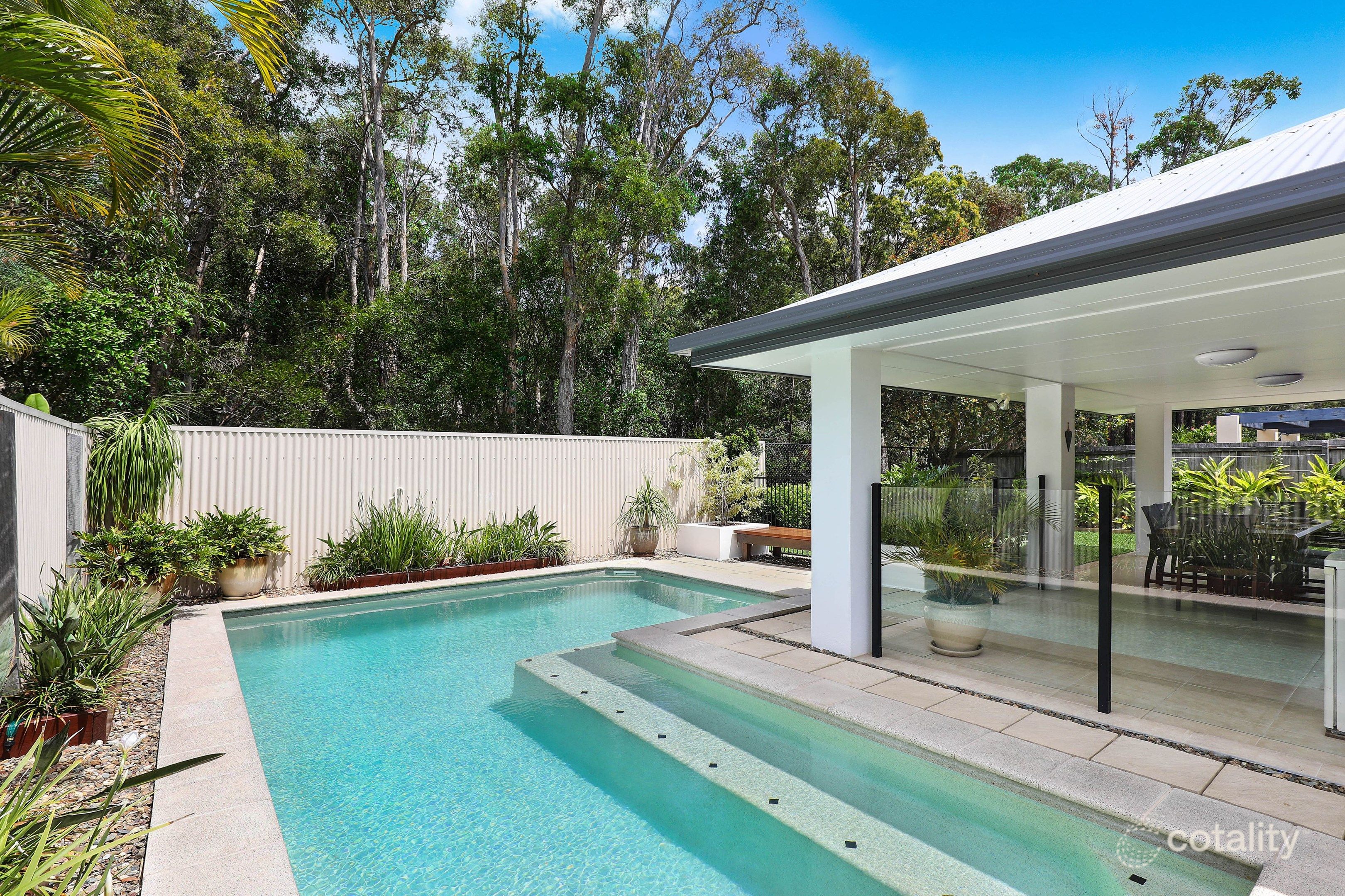 33 Stillwater Dr, Twin Waters, QLD 4564