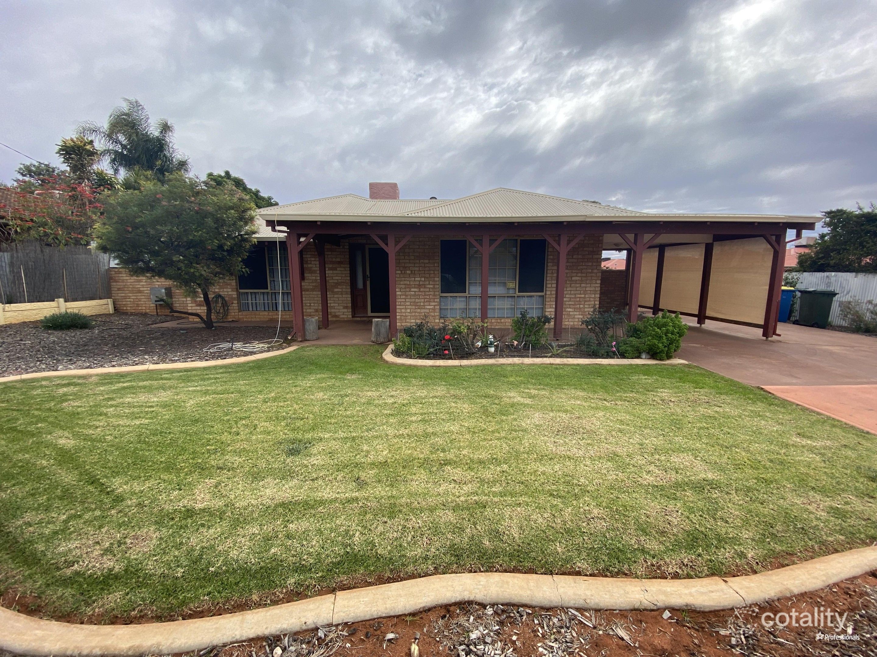 4 Geere Ct, Hannans, WA 6430