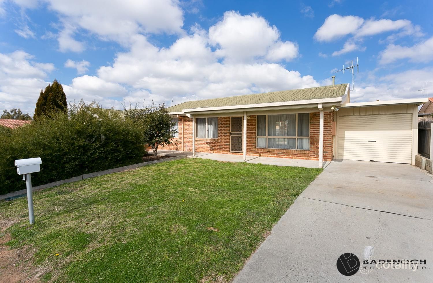 8 Kilburn Cl, Dunlop, ACT 2615