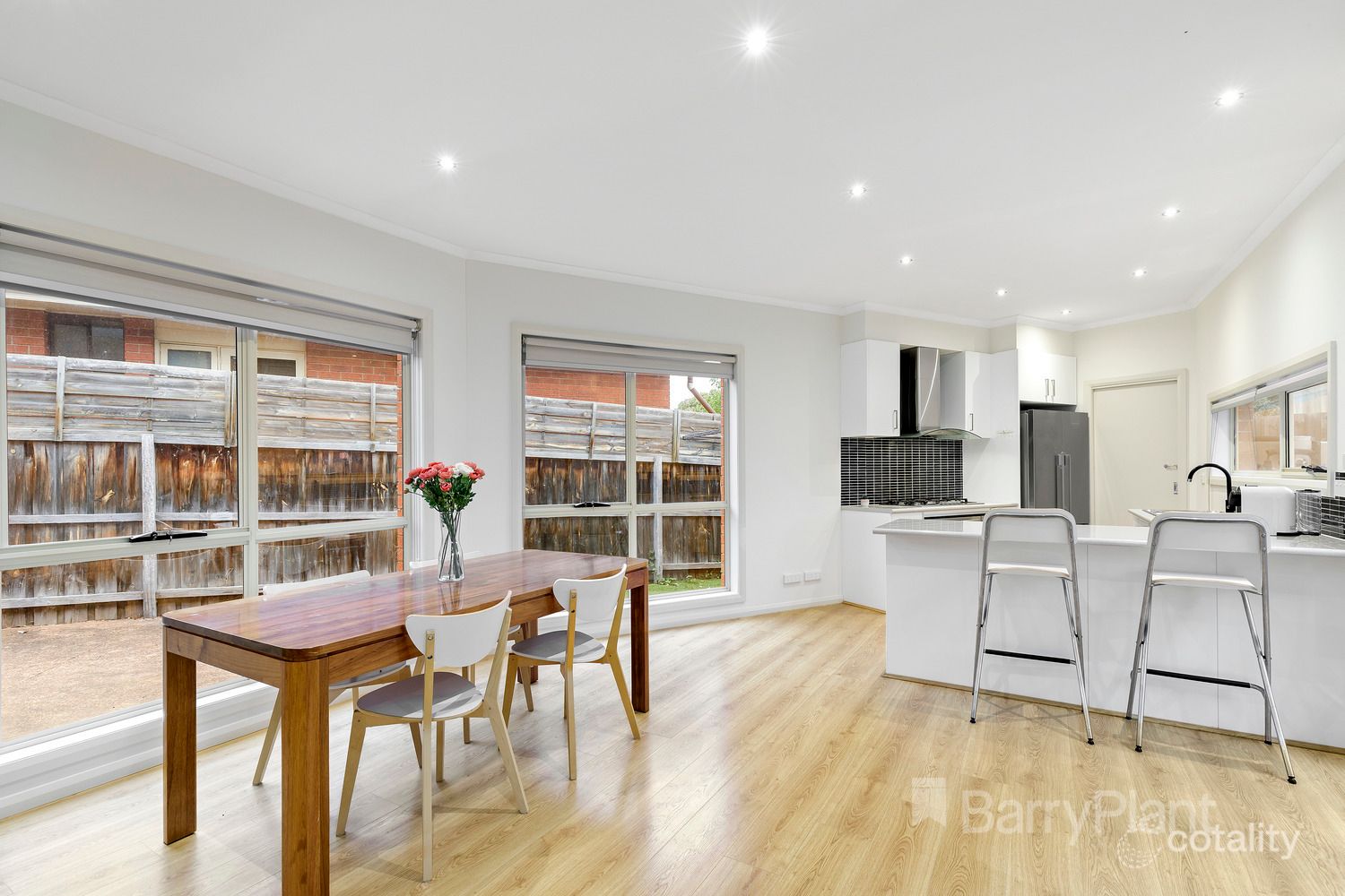 8 Jones Ct, Bundoora, VIC 3083