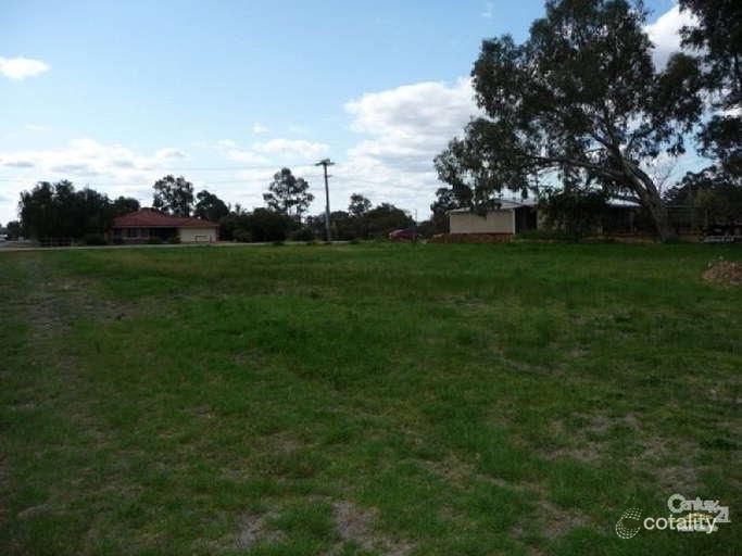 9 Archibald St, Muchea, WA 6501