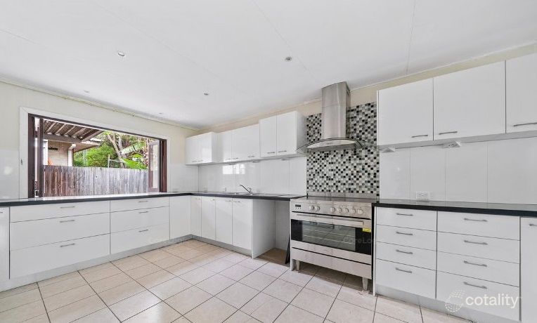 101 Kilkivan Ave, Kenmore, QLD 4069