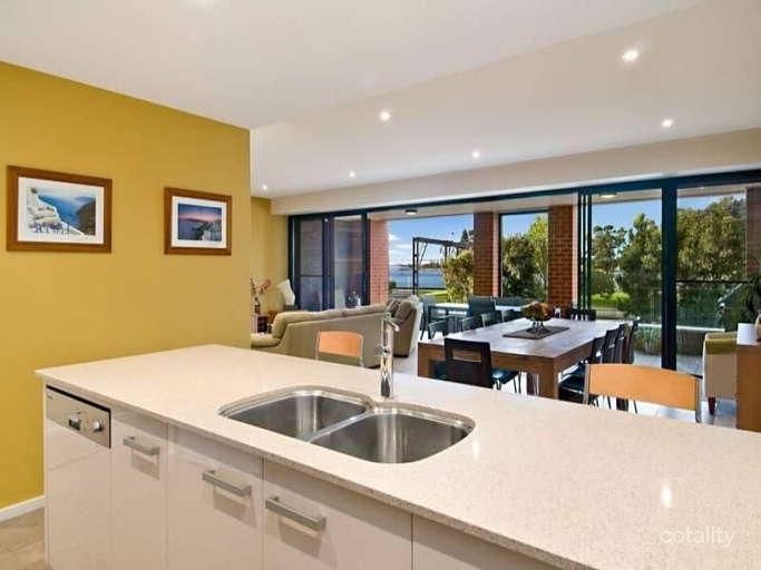2/133-135 Scott St, Newcastle, NSW 2300