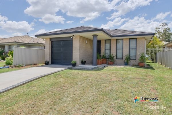 43 Fisher Rd, Oxley Vale, NSW 2340