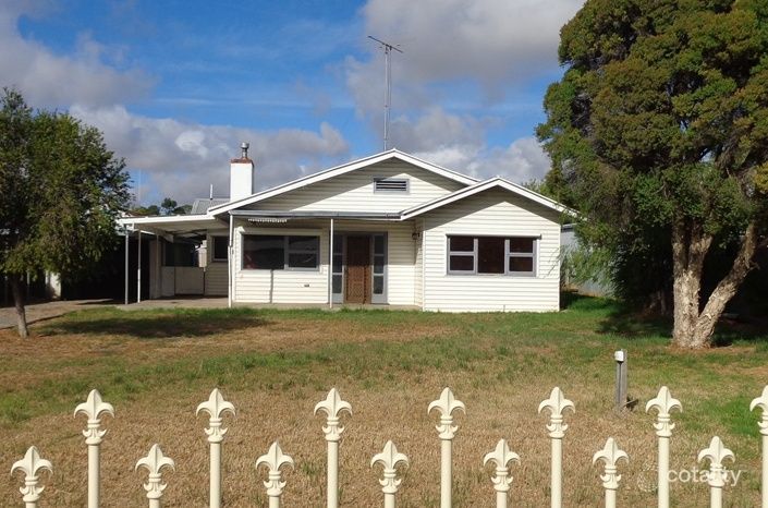 4 Barclay Ave, Naracoorte, SA 5271