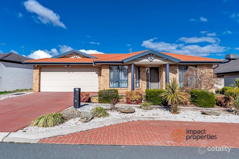 18 Oxenham Cct, Gordon, ACT 2906