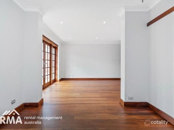 31 Kingsbridge Rd, Warnbro, WA 6169