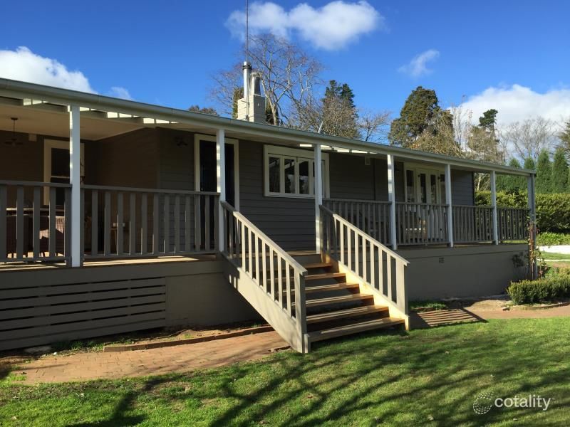 60 Yean St, Burradoo, NSW 2576