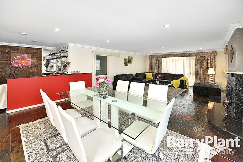 79 Sunnybrook Dr, Wheelers Hill, VIC 3150